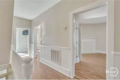 218 W Anderson Street #Upper Unit, Savannah, GA 31401 - Photo 11