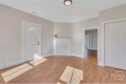 218 W Anderson Street #Upper Unit, Savannah, GA 31401 - Photo 5