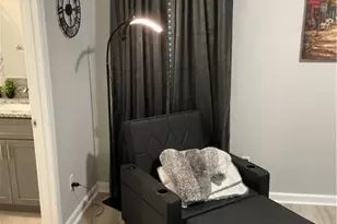909 & 909 1/2 W 52nd St, Savannah, GA 31405 - Photo 23
