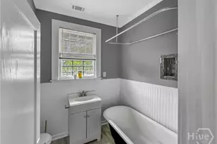 607 E 37th St, Savannah, GA 31401 - Photo 15
