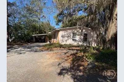 410 E Montgomery Cross Roads, Savannah, GA 31406 - Photo 9