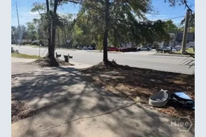 410 E Montgomery Cross Roads, Savannah, GA 31406 - Photo 15