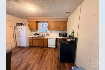 410 E Montgomery Cross Roads, Savannah, GA 31406 - Photo 25