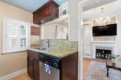 109 E Park Avenue, Savannah, GA 31401 - Photo 7