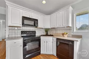 1217 Bay St, Tybee Island, GA 31328 - Photo 9