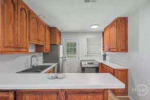8434 Cresthill, Savannah, GA 31406 - Photo 9