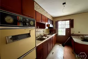 24 W 49th St, Savannah, GA 31405 - Photo 9
