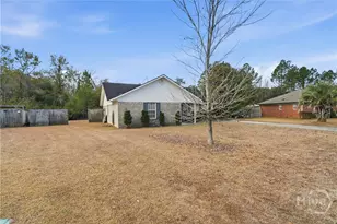1033 Barley Dr, Hinesville, GA 31313 - Photo 3