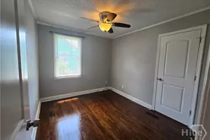 309 E 58th St, Savannah, GA 31405 - Photo 9