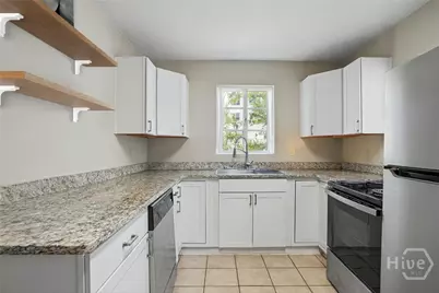 138 W 51st Street, Savannah, GA 31405 - Photo 23