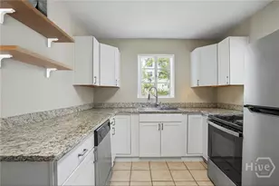 138 W 51st St, Savannah, GA 31405 - Photo 23