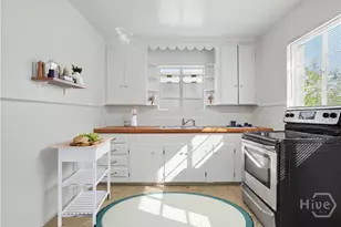 138 W 51st St, Savannah, GA 31405 - Photo 5