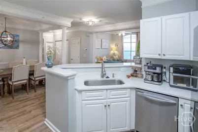 2734 Whitemarsh Way, Savannah, GA 31410 - Photo 13