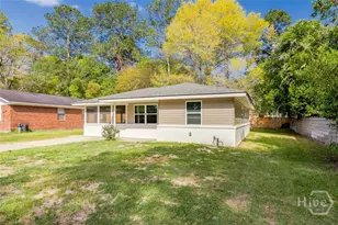 308 E 4th St, Springfield, GA 31329 - Photo 7