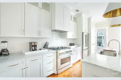 320 E Hall Street, Savannah, GA 31401 - Photo 13