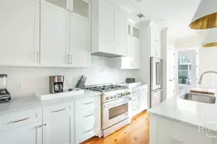 320 E Hall St, Savannah, GA 31401 - Photo 13