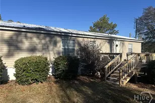 437 Burkhalter Cir, Claxton, GA 30417 - Photo 13