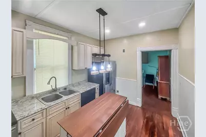 206 W 39th Street, Savannah, GA 31401 - Photo 27
