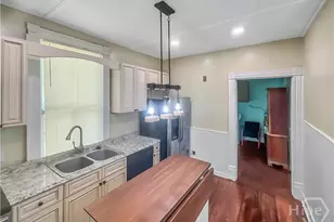 206 W 39th St, Savannah, GA 31401 - Photo 27