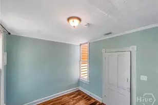 206 W 39th St, Savannah, GA 31401 - Photo 9