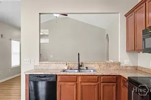 10 Valley Oak Dr, Richmond Hill, GA 31324 - Photo 9