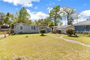 215 W 59th St, Savannah, GA 31405 - Photo 3