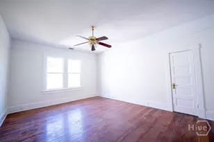 210 W W 41st St, Savannah, GA 31401 - Photo 9
