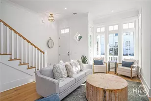 304 W 38th St, Savannah, GA 31401 - Photo 3