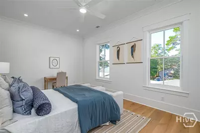 304 W 38th Street, Savannah, GA 31401 - Photo 13