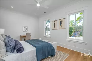 304 W 38th St, Savannah, GA 31401 - Photo 13