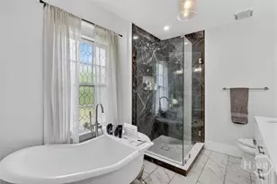 416 W 36th St, Savannah, GA 31401 - Photo 27