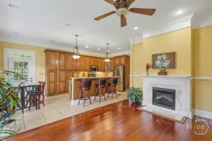 1007 Lincoln St, Savannah, GA 31401 - Photo 17