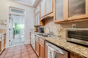 216 W Bolton St, Savannah, GA 31401 - Photo 15