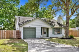 1371 Forest Lake Dr, Hinesville, GA 31313 - Photo 3
