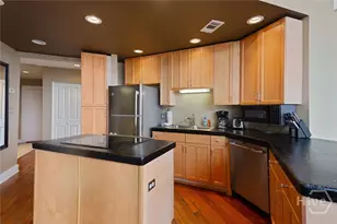 110 Barnard St, Savannah, GA 31401 - Photo 11