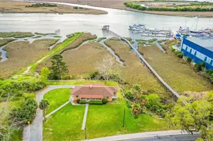 2704 River Dr, Savannah, GA 31404 - Photo 47