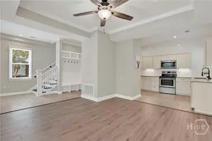856 E 35th St, Savannah, GA 31401 - Photo 11