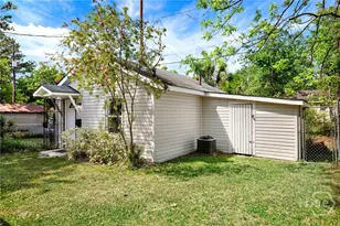 856 E 35th St, Savannah, GA 31401 - Photo 39