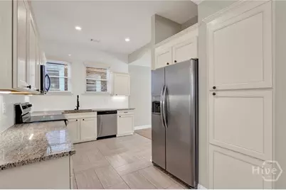 856 E 35th Street, Savannah, GA 31401 - Photo 15