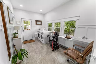809 E Bolton St, Savannah, GA 31401 - Photo 39