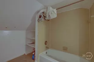 404 E 40th St, Savannah, GA 31401 - Photo 27