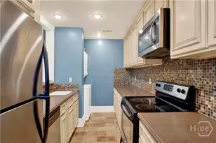 105 W Oglethorpe Ave, Savannah, GA 31401 - Photo 7
