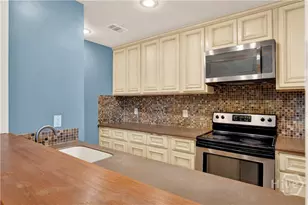 105 W Oglethorpe Ave, Savannah, GA 31401 - Photo 21