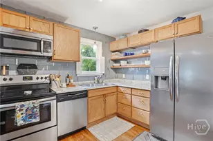 2206 E 60th St, Savannah, GA 31404 - Photo 9