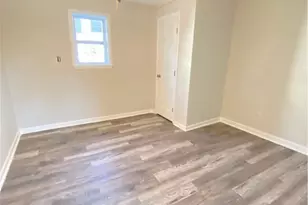 1611 E Henry St, Savannah, GA 31404 - Photo 9