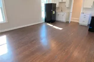 1611 E Henry St, Savannah, GA 31404 - Photo 3