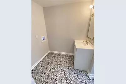 1611 E Henry Street #1/2 A, Savannah, GA 31404 - Photo 5