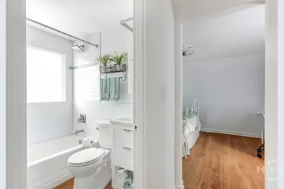 205 W Jones Lane, Savannah, GA 31401 - Photo 9