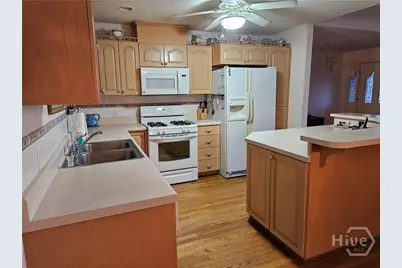 127 Lakeshore Drive, Savannah, GA 31419 - Photo 9