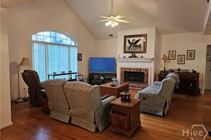 127 Lake Shore Dr, Savannah, GA 31419 - Photo 7